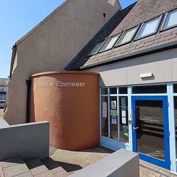 a centre in llangefni